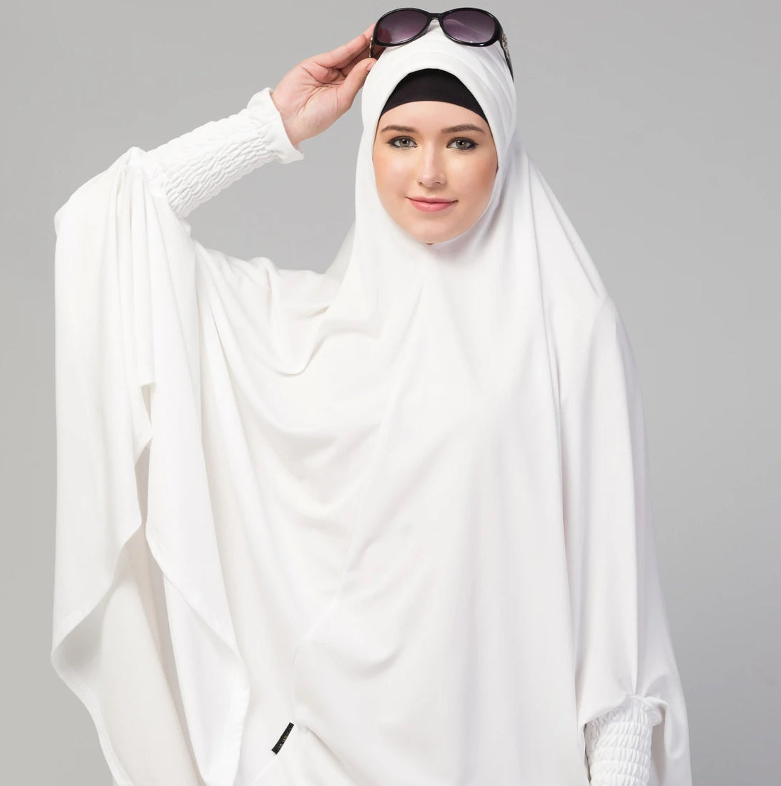 WHITE JILBAB