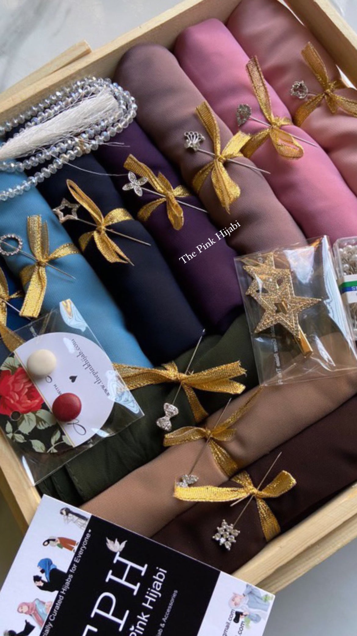 30 Pcs PREMIUM HIJAB HAMPER SET