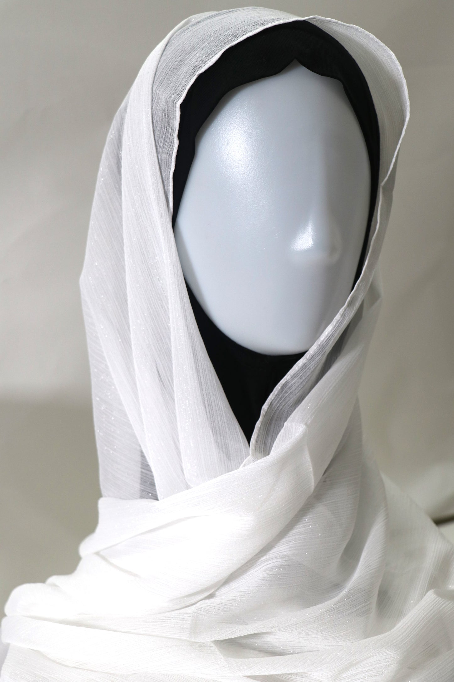 WHITE METALLIIIIIC CHIFFON HIJAB