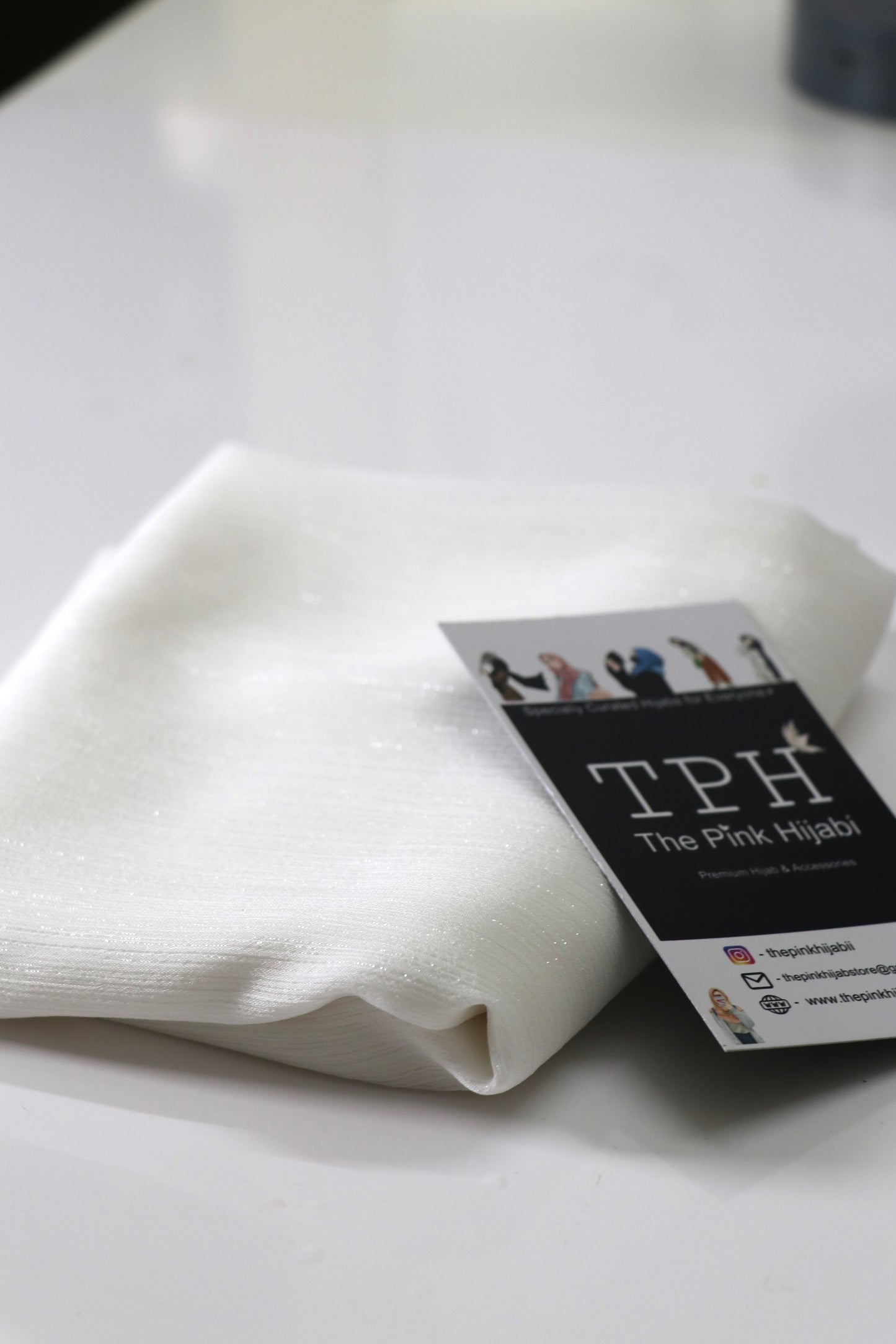 WHITE METALLIIIIIC CHIFFON HIJAB