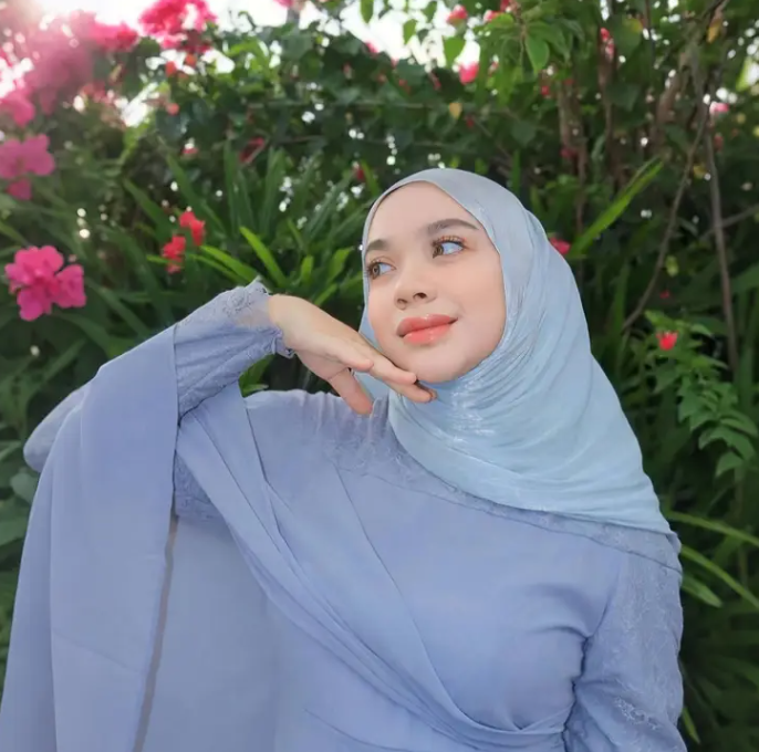 Elsa Aqua Blue Organza Shimmer Hijab