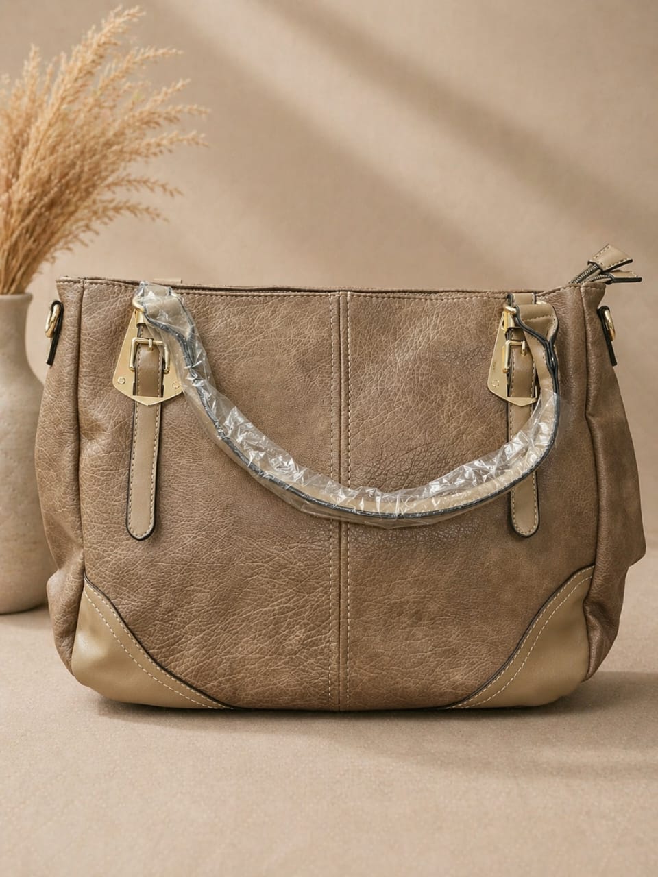 BELLA MOCHA HAND BAG