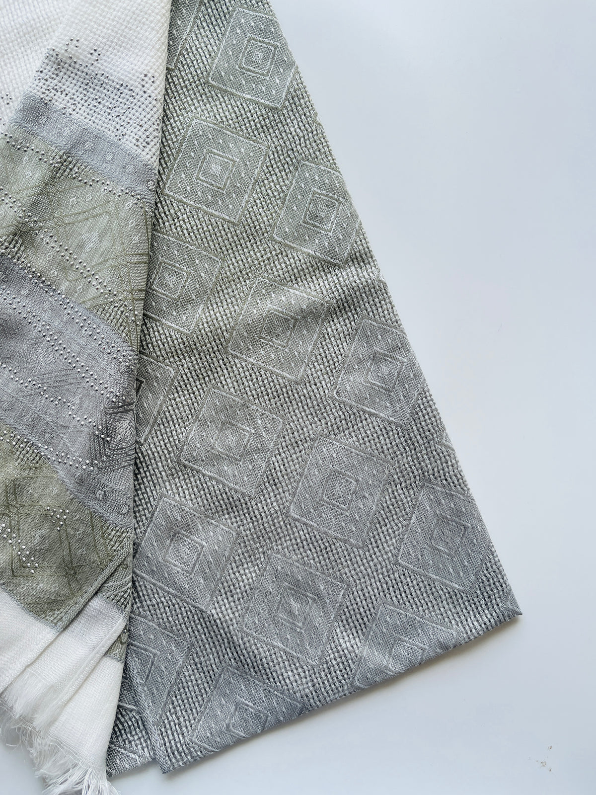 Premium Embellished Stole – Turkish Cotton Collection