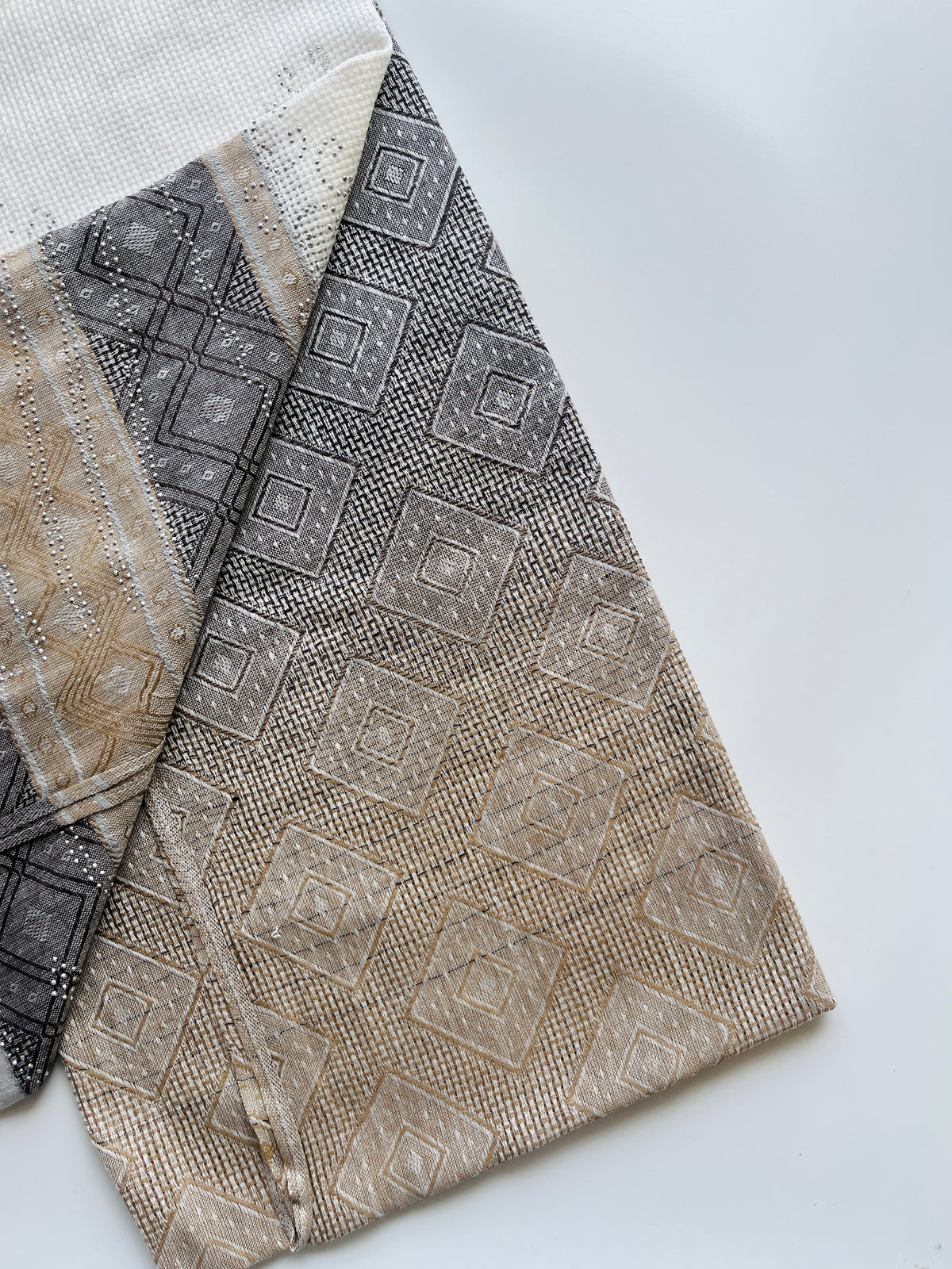 Premium Embellished Stole – Turkish Cotton Collection