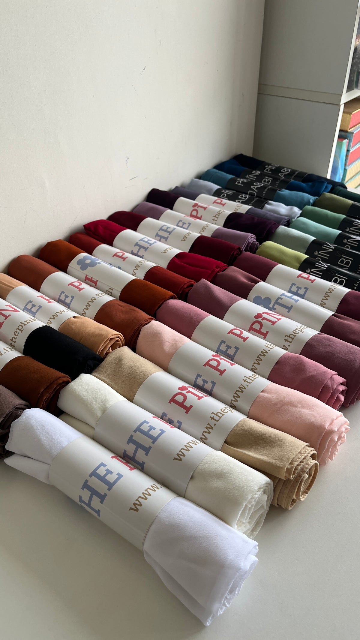 30 Pcs Hijab Gift Set All Shades