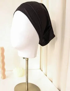 BLACK RIBBED TUBE CAP