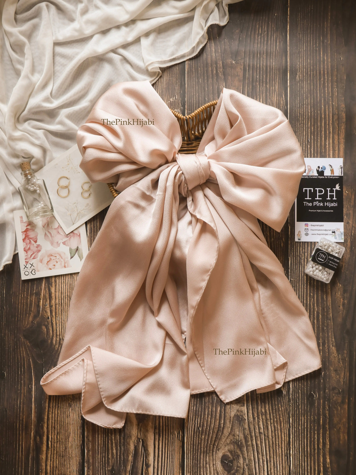 Bubble Satin Hijab – Lightweight, Non-Slippery, Glossy Finish